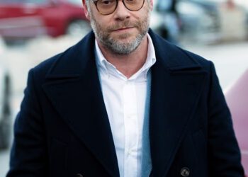 Seth Rogen ‘shrvan’ dok tuguje za ‘ljubaznom’ i ‘histeričnom’ kolegicom Catherine O’Hara nakon njezine iznenadne smrti u 71. godini