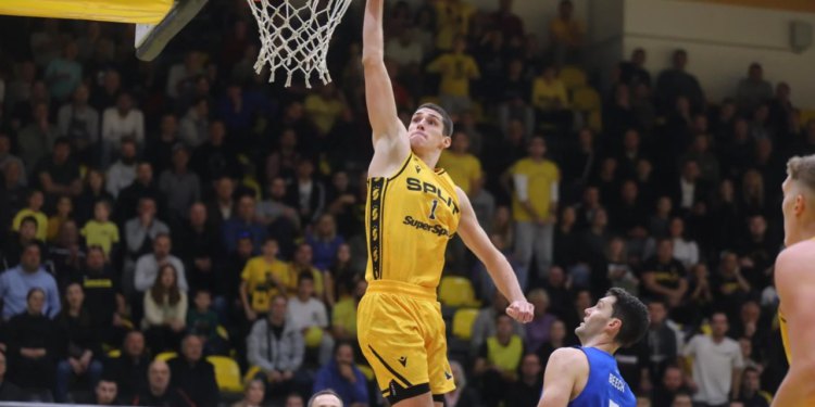 Sikirić se vratio na parket i odmah slavio u izravnom dvoboju protiv sugrađanina Šare