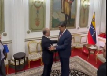 Širi se nevjerojatna priča s kim se Maduro sreo par sati prije napada: ‘Sve su gledali iz prvog reda’