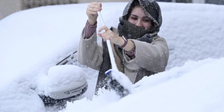Slobodna Dalmacija – Danas je taj dan, stižu snježne pahulje i u zaleđe Splita; evo koliko još do početka ‘bijele bajke’