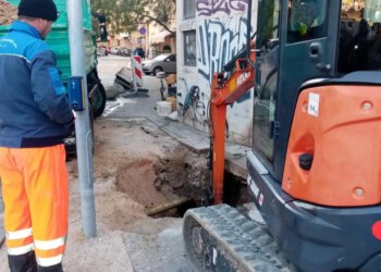 Slobodna Dalmacija – Dio Splićana ostao bez vode, ali kako… Vodovod jutros popravio puknutu cijev, pustili vodu, a onda 10 metara dalje…