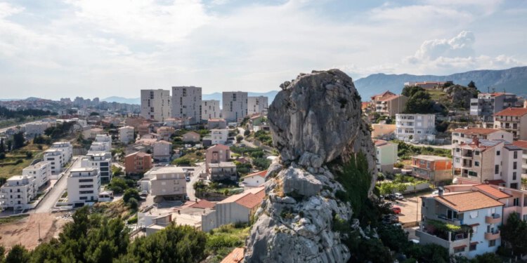 Slobodna Dalmacija – Dio Splita sutra će pola dana biti bez vode, u pitanju je nekoliko ulica! Iz ‘Vodovoda’ mole za strpljenje…