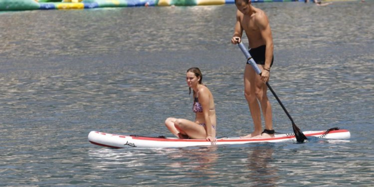 Slobodna Dalmacija – Djecu naših iseljenika su pitali koje su im najljepše plaže na ‘djedovini’ u Dalmaciji, ovo su njihovi odgovori