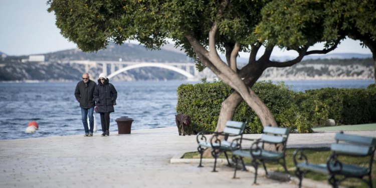 Slobodna Dalmacija – Kad zima pokaže zube: evo gdje je bilo najhladnije u Šibensko-kninskoj županiji i što nas očekuje narednih dana