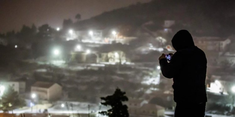 Slobodna Dalmacija – Led okovao Dalmaciju: Bizaran meteo podatak, u mjestu nadomak Splita noćas je bilo hladnije nego u Moskvi!