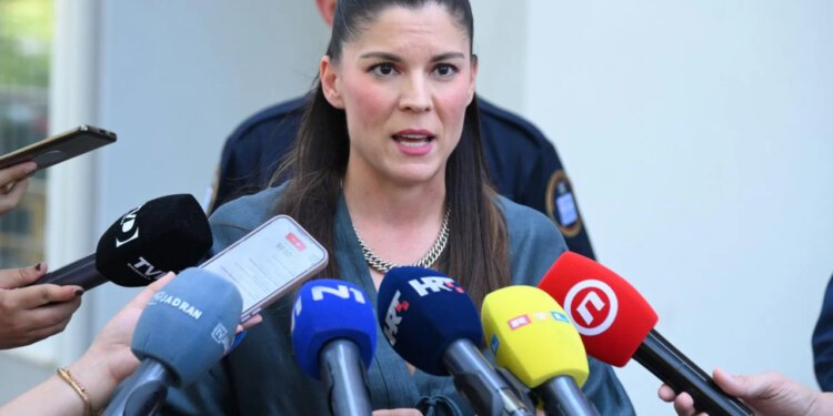 Slobodna Dalmacija – Ma, kakav Žnjan! Ovo je splitska ‘zlatna koka’; samo se čekao zadnji pečat… Pljuštat će milijuni; ruglo ide u povijest