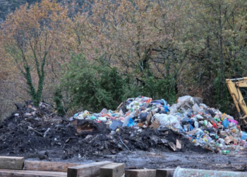 Slobodna Dalmacija – Mještanin upozorava na divlje odlagalište smeća, načelnik Antunica tvrdi: ‘Problem je brzo riješen, nema onečišćenja’