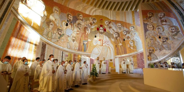 Slobodna Dalmacija – Nevjerojatno, za vrijeme mise devastirana crkva u Solinu: ‘Ovaj nas događaj duboko pogađa’