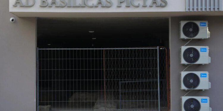 Slobodna Dalmacija – Obrat oko gradnje u centru Splita, umjesto stanova stiže hotel?! A što je s vrijednom baštinom? ‘Prošla baba s kolačima’