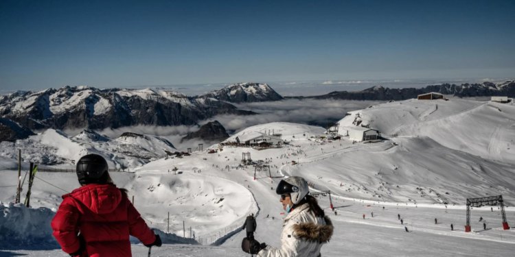 Slobodna Dalmacija – ‘Ski budale’ iz Splita poslale upozoravajuću poruku: Stanje u Francuskoj je katastrofalno, imamo dosta naših koji su…