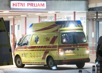 Slobodna Dalmacija – Splitska bolnica puca po šavovima zbog pretraga, a ovi uređaji zjape prazni. ‘Ne može se ništa…’