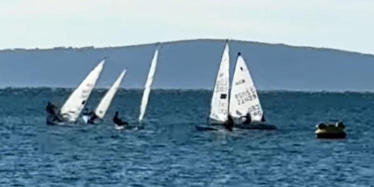 Slobodna Dalmacija – Splitski jedriličari odradili trening: bura i niske temperature nisu ih zaustavile