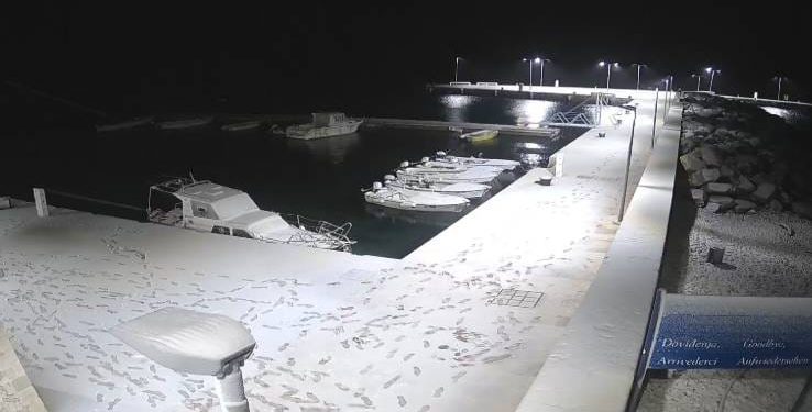 VIDEO Snijeg je jučer zabijelio i Unije, prošetajte snježnim kalama!