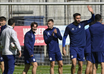 Sportske novosti – Boban u Vidoviću vidi pravu ‘osmicu’, a miljenik navijača daleko je od udarne momčadi, njega je ‘kaznio’ sustav