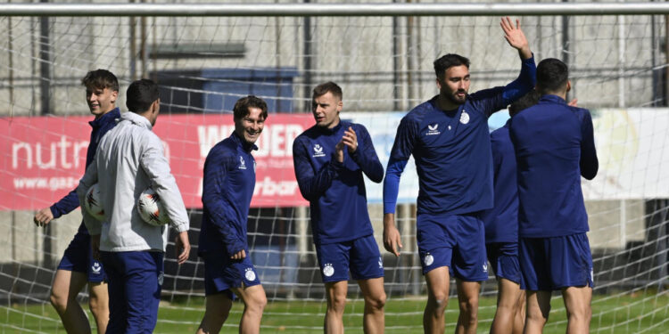 Sportske novosti – Boban u Vidoviću vidi pravu ‘osmicu’, a miljenik navijača daleko je od udarne momčadi, njega je ‘kaznio’ sustav