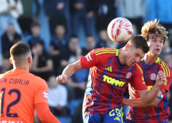 Sportske novosti – Fran Karačić iz Hajduka na posudbu u Osijek?