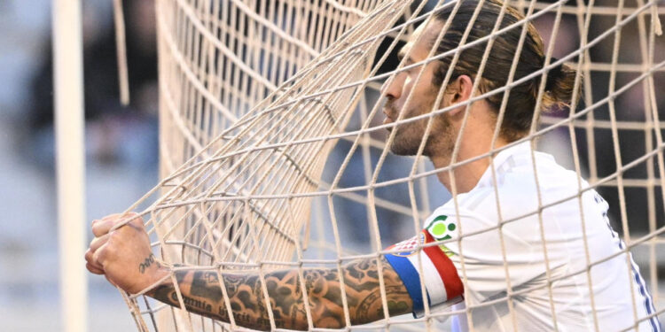 Sportske novosti – Livaja novi ugovor s Hajdukom drži u ladici već tri mjeseca, moguć i dosad nezamisliv scenarij! Otkrivamo što se dogodilo