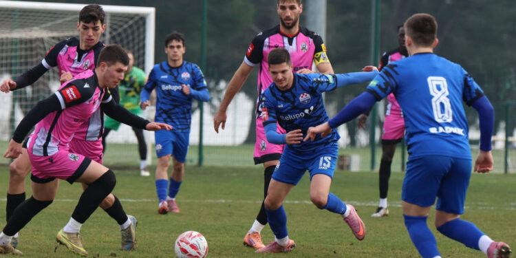 Sportske novosti – Lokomotiva dvaput stizala Slavenovo vodstvo i na kraju osvojila treće mjesto na Arena kupu