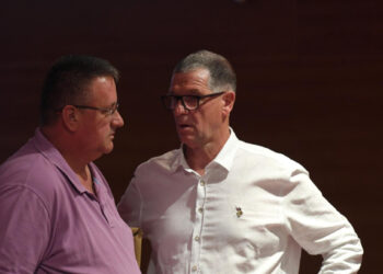 Sportske novosti – Propala nova Sinovčićeva Skupština, novinarima zabranjen ulaz, došlo još manje klubova