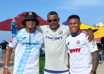 Sportske novosti – Slikao se u dresu Hajduka i izazvao lavinu, ali na Poljudu ga zasad mogu samo zamišljati. Ključna pitanja su otvorena