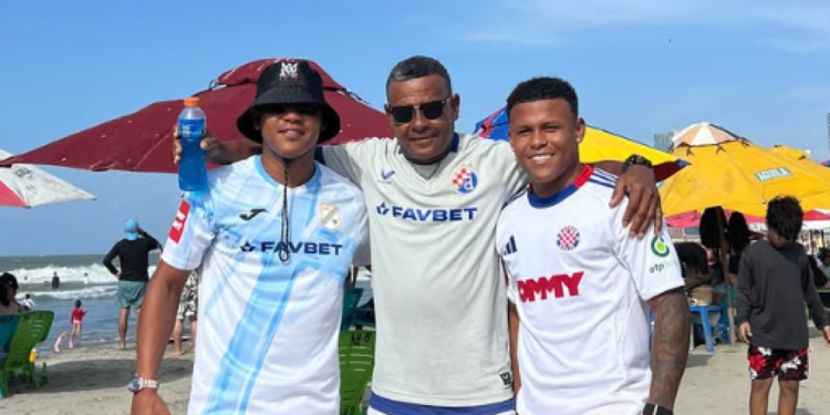 Sportske novosti – Slikao se u dresu Hajduka i izazvao lavinu, ali na Poljudu ga zasad mogu samo zamišljati. Ključna pitanja su otvorena