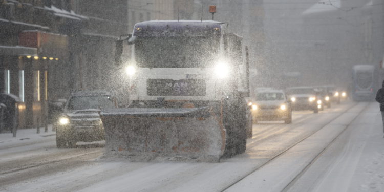 Suludi prizori na A1: ‘Staju na cesti, čiste stakla, obavljaju nuždu’