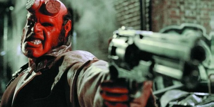 ‘Sve dok sam prekriven gumom, nitko neće znati da pišam u hlače’ — 75-godišnji Ron Perlman kaže da je još uvijek spreman snimiti Hellboy 3