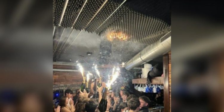 Svijeće s prskalicama krive za smrtonosni požar u švicarskom skijalištu (GRAFIČKI VIDEO) — RT World News