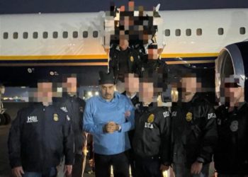 Svrgnuti predsjednik i njegova žena viđeni s velikom ozljedom glave, Amerikanci: ‘Udarili su se’
