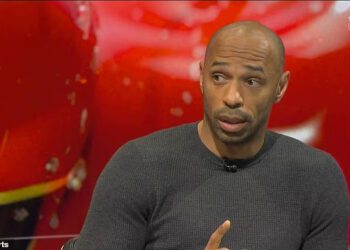 Thierry Henry ukazuje na što hijerarhija Man Uniteda PRVO mora odlučiti prije nego izabere sljedećeg menadžera
