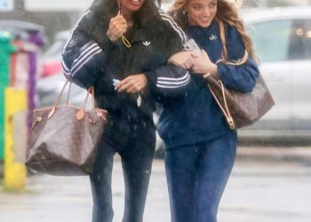 ‘To je tragično. Ne znamo koliko će dugo biti tu’: Srceparajuće riječi prijatelja Katie Price koje otkrivaju tužnu istinu o bolnoj slici, strahovima oko novog Mucky Mansiona i ‘omogućivačima’ KATIE HIND