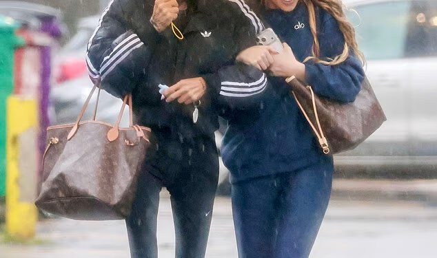 ‘To je tragično. Ne znamo koliko će dugo biti tu’: Srceparajuće riječi prijatelja Katie Price koje otkrivaju tužnu istinu o bolnoj slici, strahovima oko novog Mucky Mansiona i ‘omogućivačima’ KATIE HIND