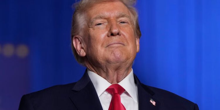 Trump ignorira pobunu u Minnesoti i pokušava se držati ekonomije u Iowi dok republikanci pozivaju na Noemovu ostavku