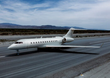 Trump najavio oduzimanje certifikata kanadskim zrakoplovima i nove carine