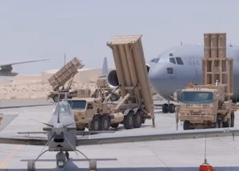 Trump razmatra veliki napad na Iran, stiglo upozorenje Amerikancima: ‘Spremite se na neviđen odgovor’
