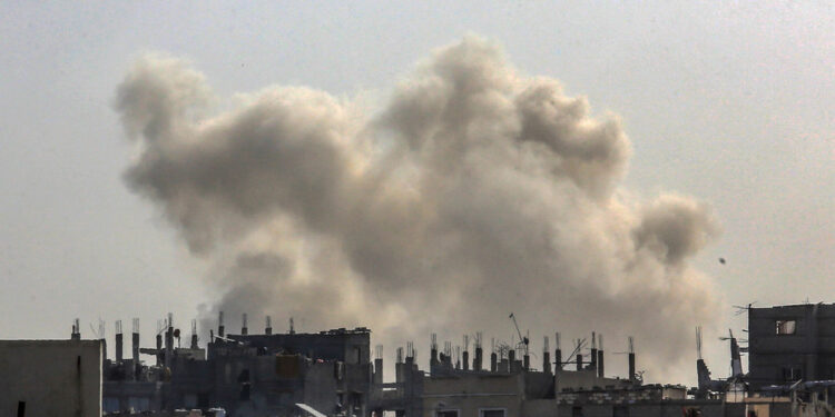 Trumpov izaslanik pozdravlja ‘pozitivne’ razgovore s Izraelom koji nastavlja bombardirati Gazu — RT World News