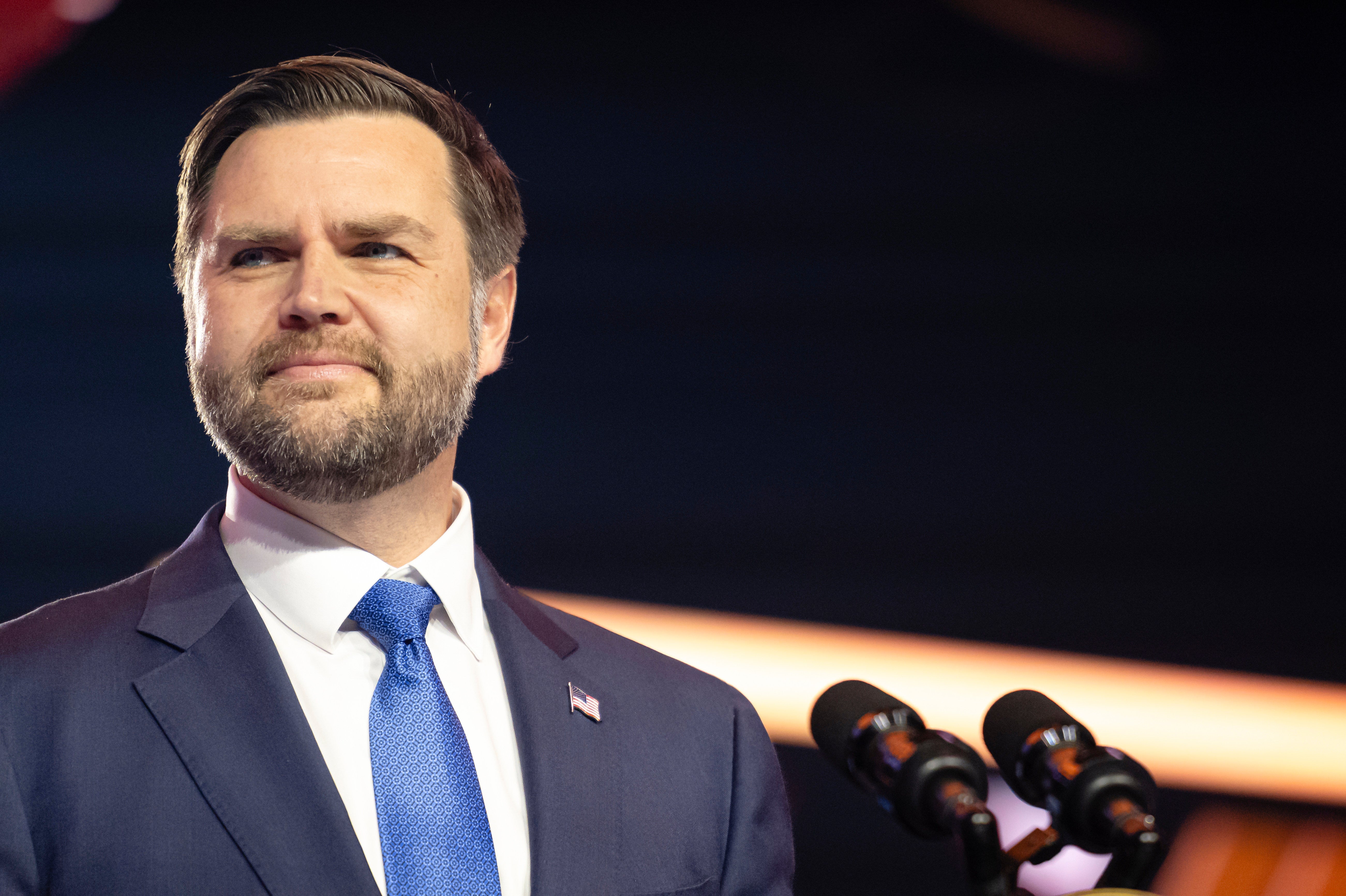 Muškarac je uhićen u ponedjeljak rano ujutro nakon što je navodno oštetio kuću potpredsjednika JD Vancea u Ohiju