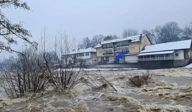 U Foči proglašeno izvanredno stanje