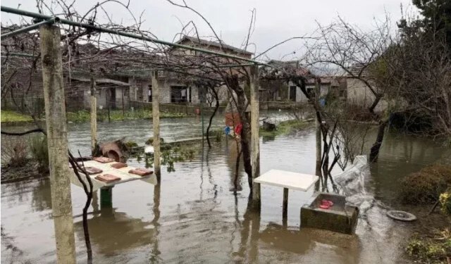 Ugrožen stambeni objekt u naselju Zlate, problemi i u drugim dijelovima BiH