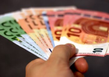 Ukrajincu dali 70.000 € socijalne pomoći, onda otkrili koji auto vozi: ‘Sav novac vrati’