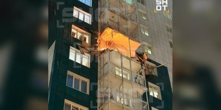 Ukrajinski dronovi napadaju ruske stambene blokove (VIDEO, FOTOGRAFIJE) — RT Rusija i bivši Sovjetski Savez