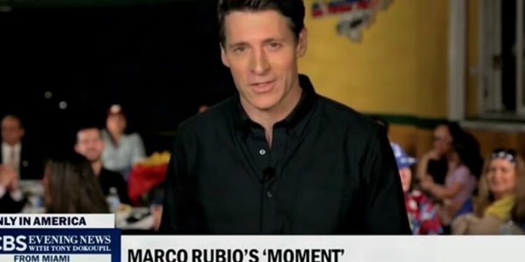 Unatoč pompi CBS Newsa, prvi tjedan Tonyja Dokoupila kao večernjeg voditelja gledanost je loša