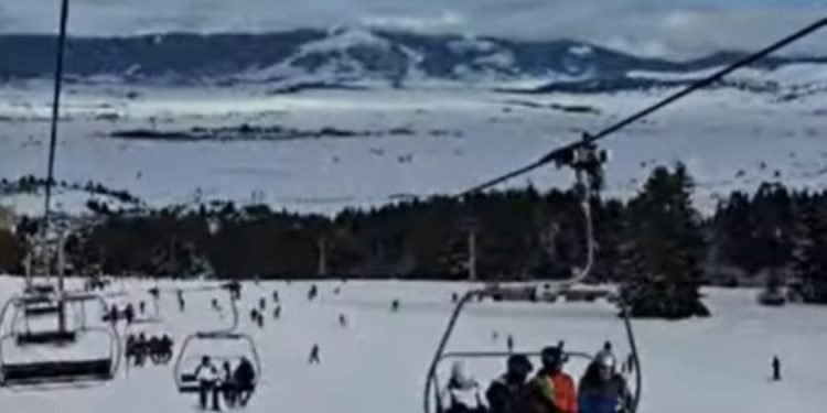 VIDEO Snježna mećava zahvatila Kupres: Splićani oduševljeni