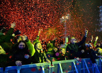 Velika galerija i video lude atmosfere na Trgu: Ovo su najbolji trenuci dočeka u Zagrebu