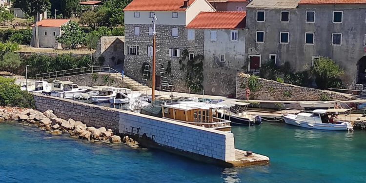 ZADAR Kako pronaći ravnotežu između razvoja i zaštite prostora i otočana? Upoznajte projekt OTOK!