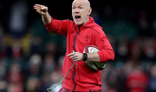 Zbunjujuća momčad Stevea Tandyja iz Walesa za Six Nations nema dovoljno snage – ovo su dva igrača koja je trebao odabrati