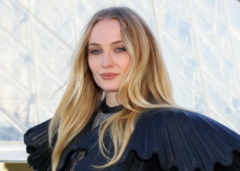 Zvijezda Igre prijestolja Sophie Turner kaže da ‘Nitko drugi nije bio stvarno sretan’ s time kako su njihovi likovi završili seriju