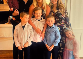 Zvijezda neženja Emily Maynard postala je baka u dobi od 39 godina dok je kći Ricki (20) dočekala dijete