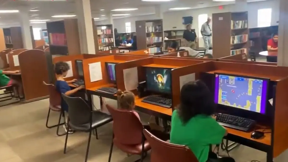 Djeca u teksaškoj imigracijskoj ustanovi u Teksasu