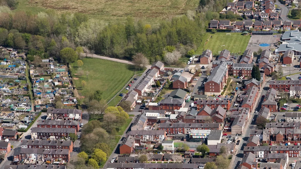 pogled iz zraka na šire područje Manchestera